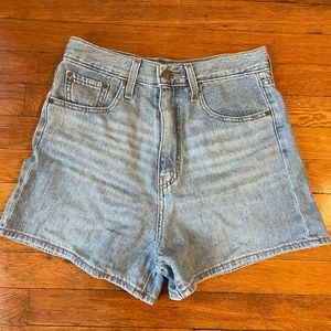 Levi’s Jean Shorts. Never worn. Size 27 loose fit.